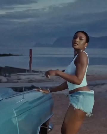 Ayra Starr teams up with Wizkid for “Gimme Dat” — and it’s a banger🌟🦅🎥 @donjazzy #africanfolder #GimmeDat #AyraStarr #Wizkid #Afrobeats #NewMusic #AyraStarrXWizkid #NaijaToTheWorld
