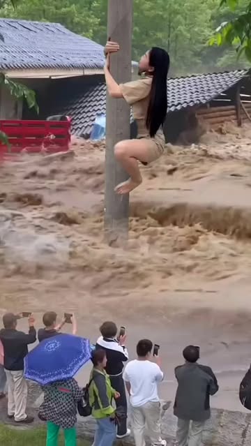 Amazing Flood Come To Road And Shrink All Thing 😲🫡😳🫶..#fishing #flyfishing #saltlife #bassfishing #fishinglife #boating #shimano #catchandrelease #carp #trout #pesca #fisherman #angler #largemouthbass...