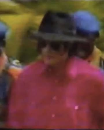 Remember when Michael Jackson was crowned “King Sani” in Côte d’Ivoire? 🇨🇮On February 14, 1992, during a goodwill visit to Africa, Michael Jackson journeyed to the Kingdom of Sanwi in Kindjabo, where ...