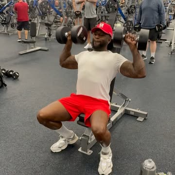 You Can’t Break Someone Who’s Had To Rebuild Themselves From Nothing. 💯Went From 230 Pounds Down To 218 Pounds And 215 Is My Goal. 💪🏾 Just Keep Going‼️#unique #uniquegym