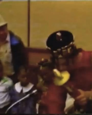 Remember when Michael Jackson was crowned “King Sani” in Côte d’Ivoire? 🇨🇮On February 14, 1992, during a goodwill visit to Africa, Michael Jackson journeyed to the Kingdom of Sanwi in Kindjabo, where ...