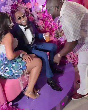 Davido lit up Atlanta last night with a vibrant celebration, where he surprised his wife Chioma with a custom-made Mercedes G63 AMG as a birthday gift 🎁😍😍👏🏼#africanfolder #davido #afrobeats