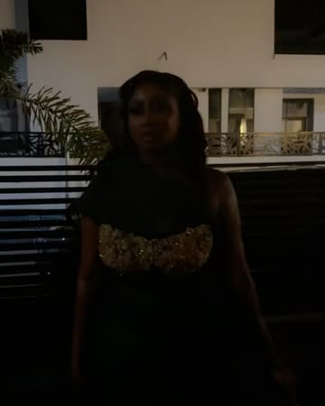Good food, great vibes, better company. Chapter 25 looks good on me. #birthdaydinnerdump 👗 @molara_martins 📸 @rahmanshottit