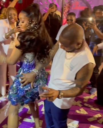 Davido lit up Atlanta last night with a vibrant celebration, where he surprised his wife Chioma with a custom-made Mercedes G63 AMG as a birthday gift 🎁😍😍👏🏼#africanfolder #davido #afrobeats