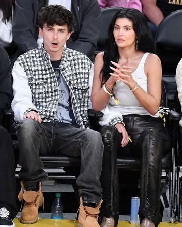 #KylieJenner and #TimothΓ©eChalamet are locking lips! π@kyliejenner @tchalamet On Wednesday, April 30, the couple was snapped sharing a kiss as they sat courtside during a date night at the Los Angeles...