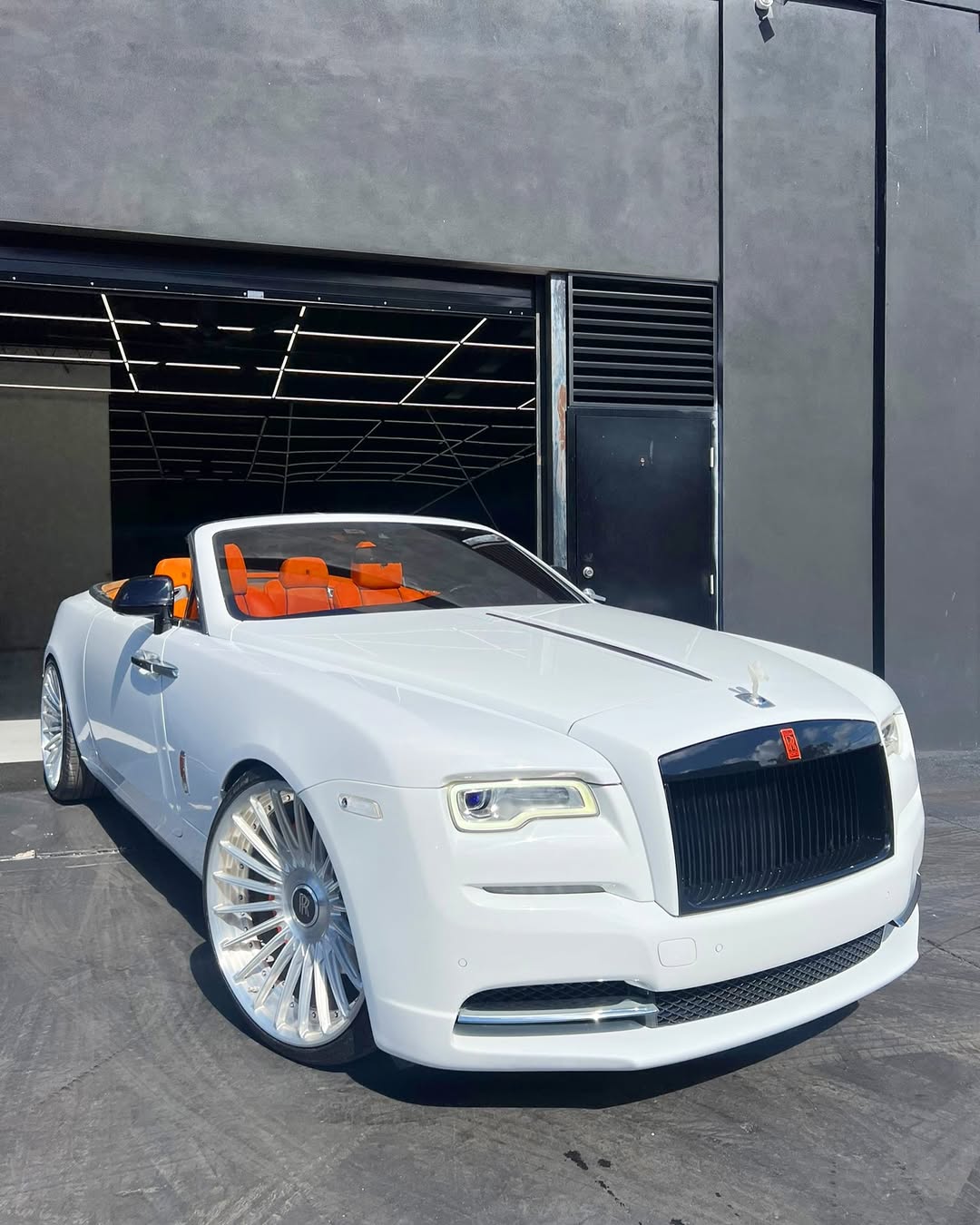 Took Off My Blue Wrap And Went Back To My White And Orange 🍊 Combo 🔥🔥 @limitedspec What’s Your Thoughts ???