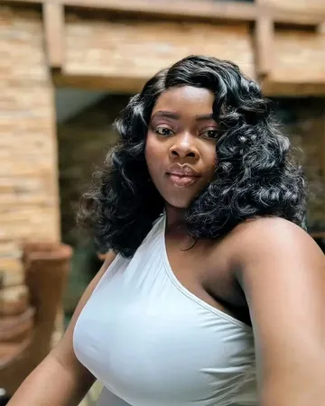 Tragic Loss: UK-Based Nigerian Nurse Found D£@d Nnenna Miriam, a 32-year-old nurse from Nigeria, was found d£@d in her Leeds, UK apartment. She had recently returned from a traditional marriage introd...