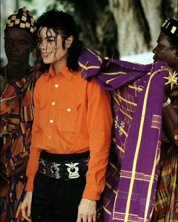 Remember when Michael Jackson was crowned “King Sani” in Côte d’Ivoire? 🇨🇮On February 14, 1992, during a goodwill visit to Africa, Michael Jackson journeyed to the Kingdom of Sanwi in Kindjabo, where ...