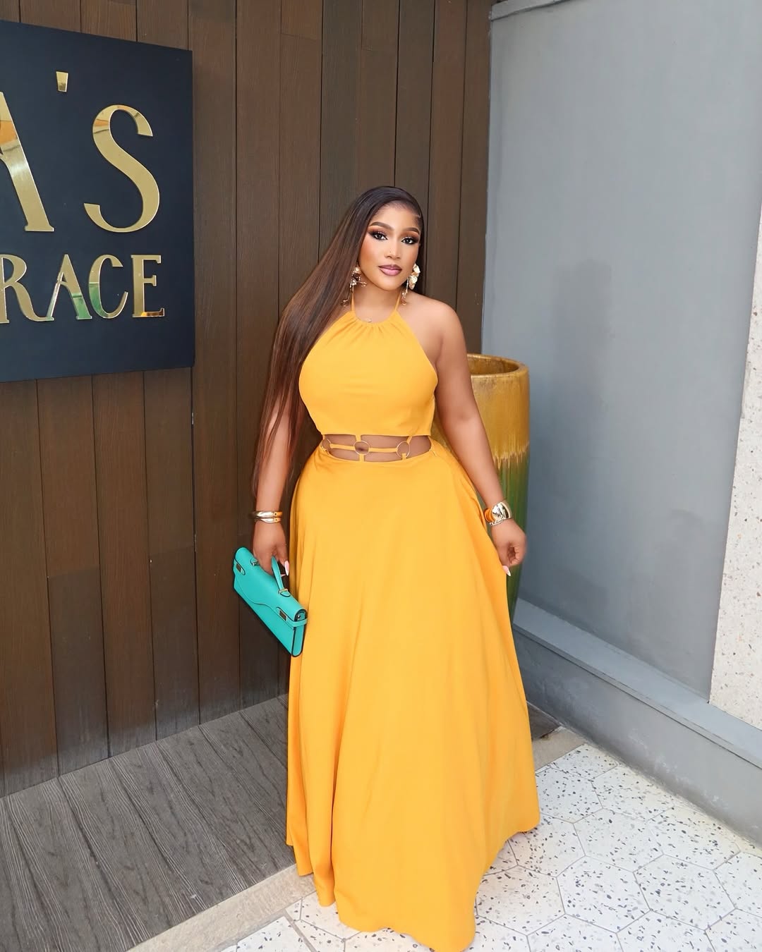 The best of me is yet to come!!! Happy Sunday Fam 😍❤️❤️..Dress @slikwomen