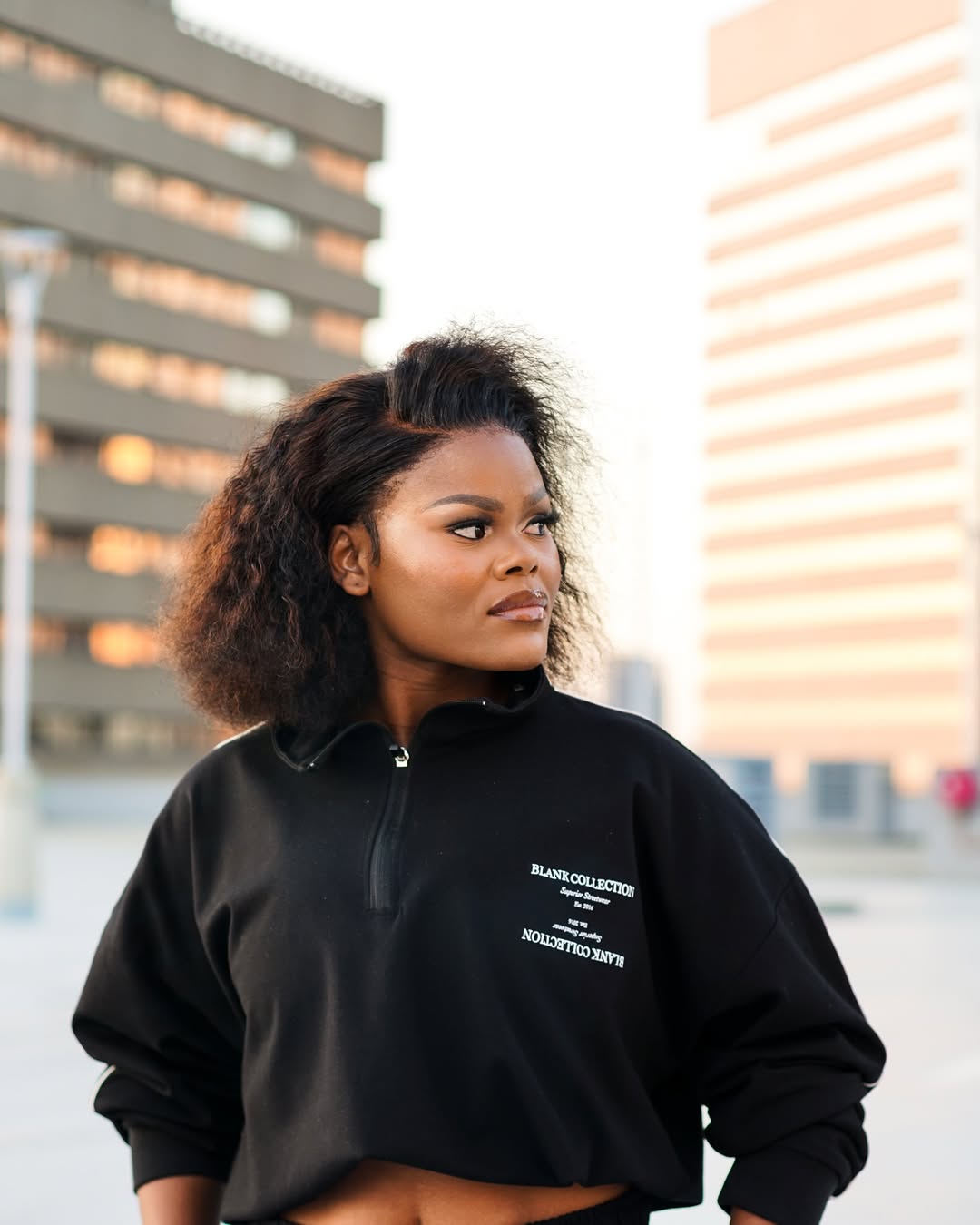 New Fav 🖤😍 tracksuit @blank_collection 📷 @blaccpolvo_visualss ✔️💄 @carol.n___ 😘