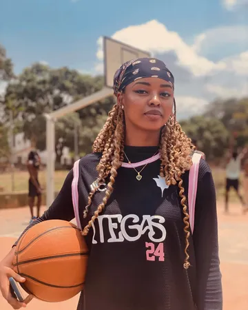 Play with ball 🏀   TEGAS🏀☑️✨ADD UP BY @social___gallery255 📸🌴USES HASHTAGS ACCEPTED ☑️ √#homegallery📸🏆 √#universebeby📸☑️ √#social___gallery📸 FOLLOW TO FOLLOW BACK 🔙