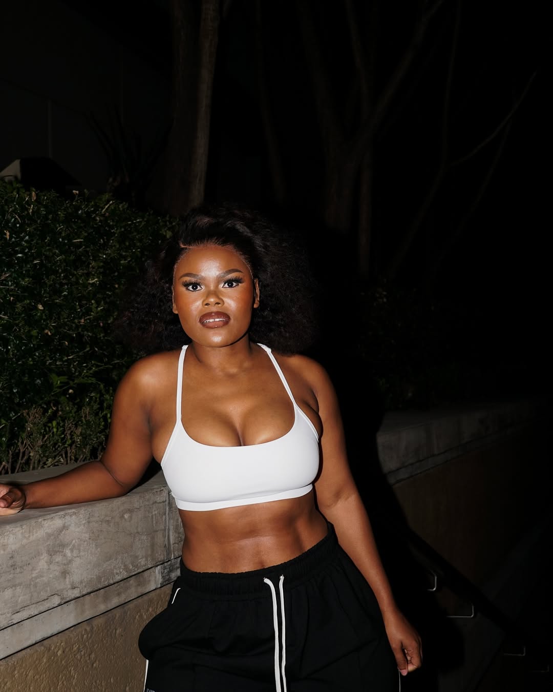Nayi’La🖤💋 Sweatpants @blank_collection 📷 @blaccpolvo_visualss 💄 @carol.n___