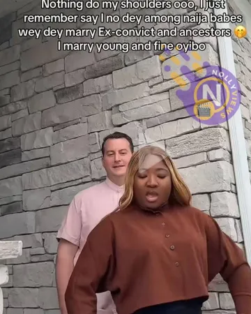 She was trying to shame her fellow naija wey marry Oyinbo but k@rma located her in the comment section. She thinks say she better pass other.#Nollyviews