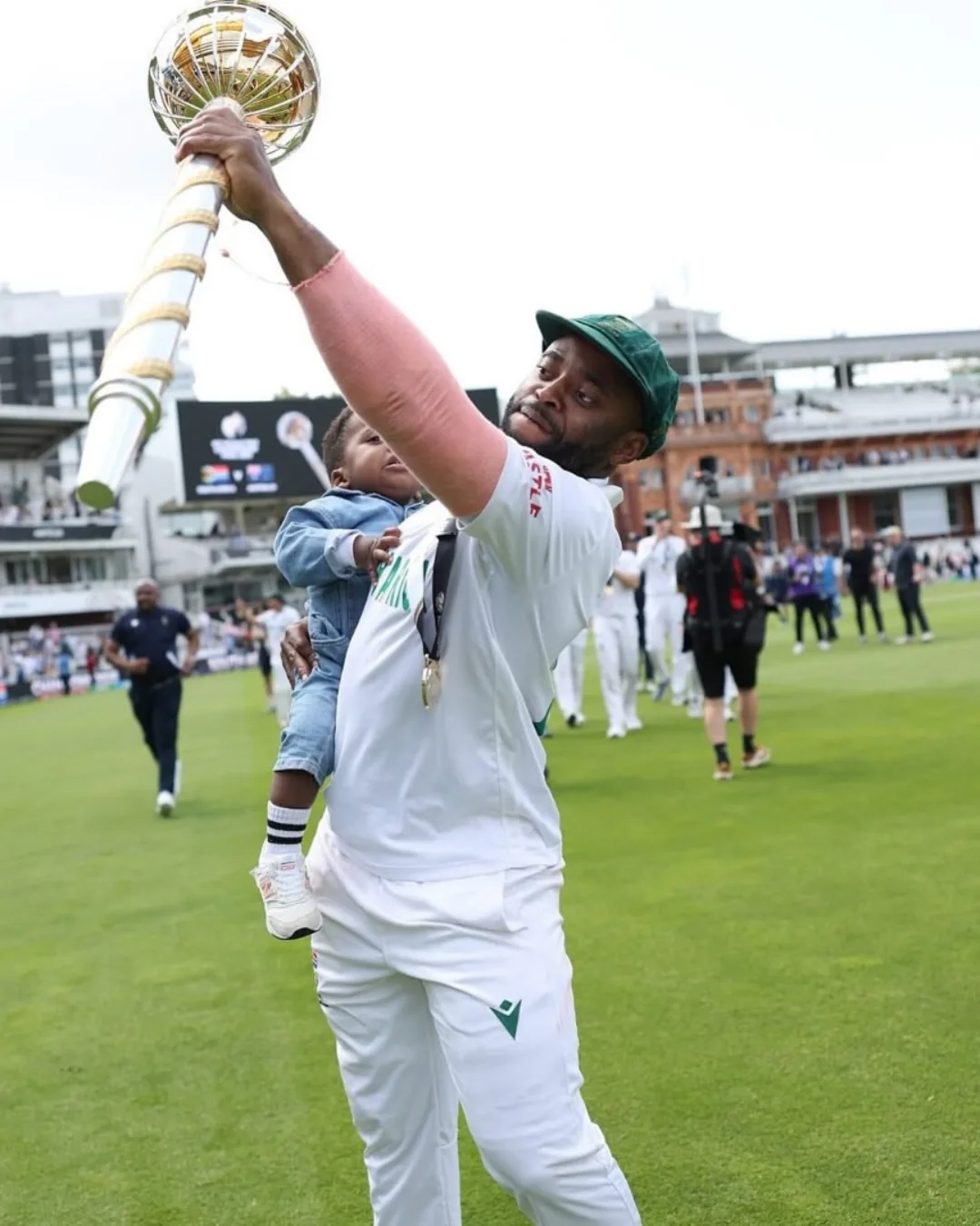South Africa has made history as the first country to hold both the Rugby and Cricket world titles at the same time.From Siya Kolisi’s Springboks lifting the Rugby World Cup in Paris to the Proteas Wo...