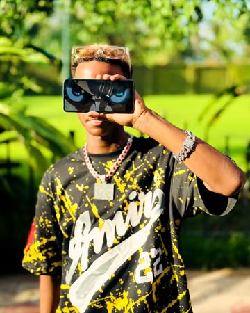 🔞Capturing my best angles like a pro‼️🚘🚘. ..I’m making yesterday jealous by making today awesome..🤷‍♂️🤏🧠