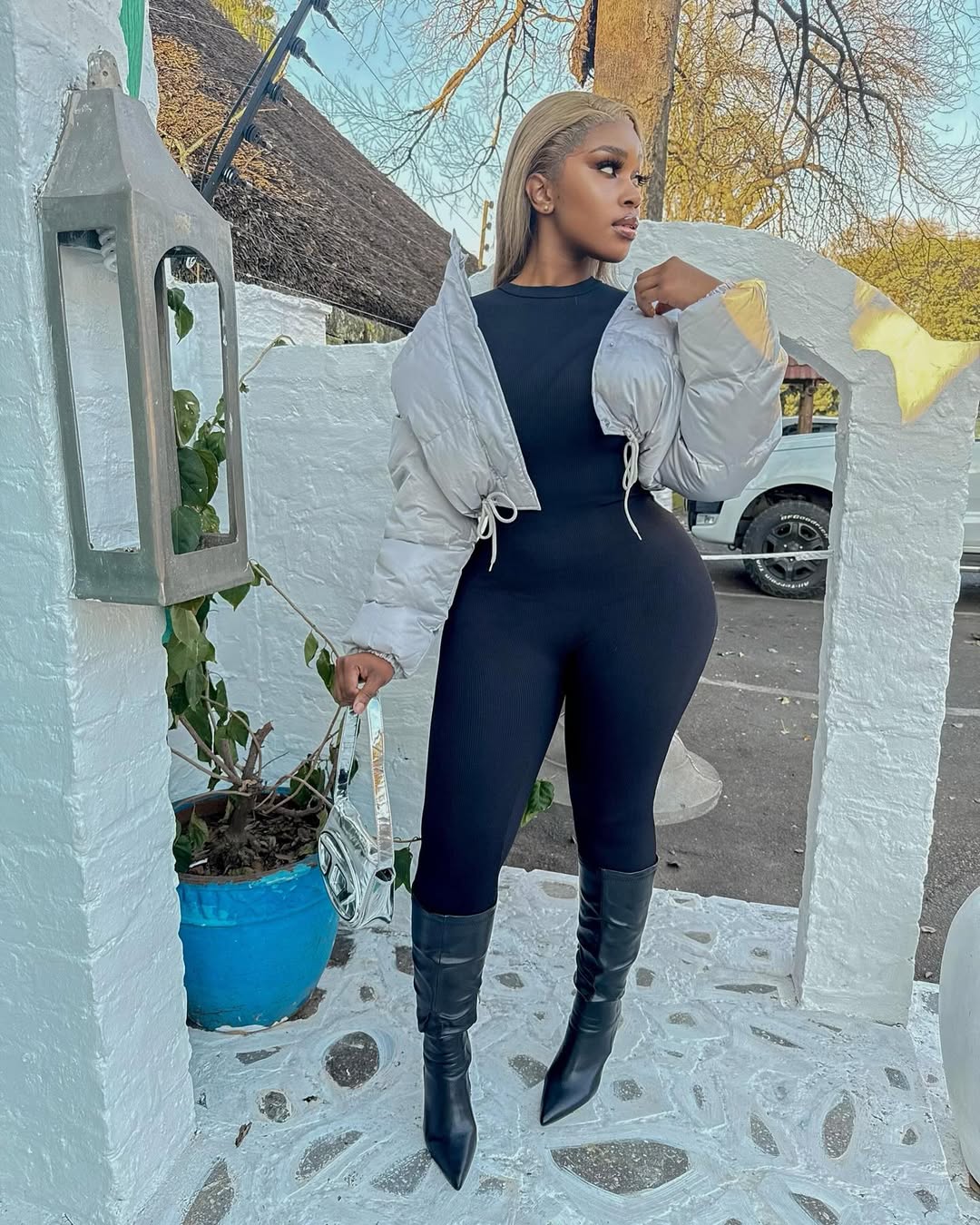 Platinum 🤍#explore #explorepage #explorepage✨ #outdoors #dolledup #fashionblogger #fashionista #fashionstyle #blackgirlmagic #baddie#baddieoutfits #beautifulgirls #outfitoftheday #outfitinspo #slay #t...