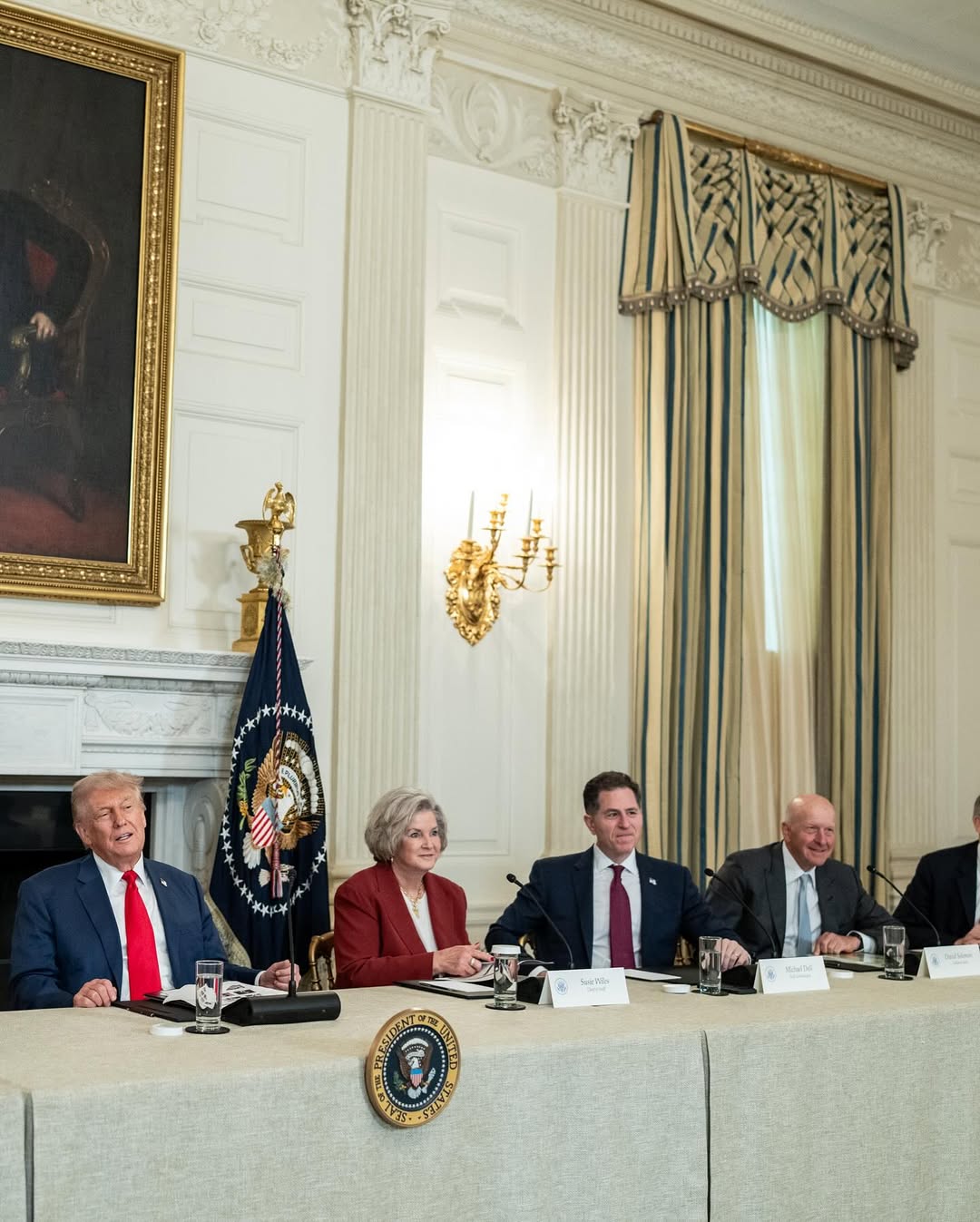 INVEST IN AMERICA 🇺🇸President Donald J. Trump joined business leaders and lawmakers to discuss “Trump Accounts” in the One, Big, Beautiful Bill, providing every newborn American child a $1,000 tax-def...