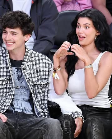 #KylieJenner and #TimothΓ©eChalamet are locking lips! π@kyliejenner @tchalamet On Wednesday, April 30, the couple was snapped sharing a kiss as they sat courtside during a date night at the Los Angeles...