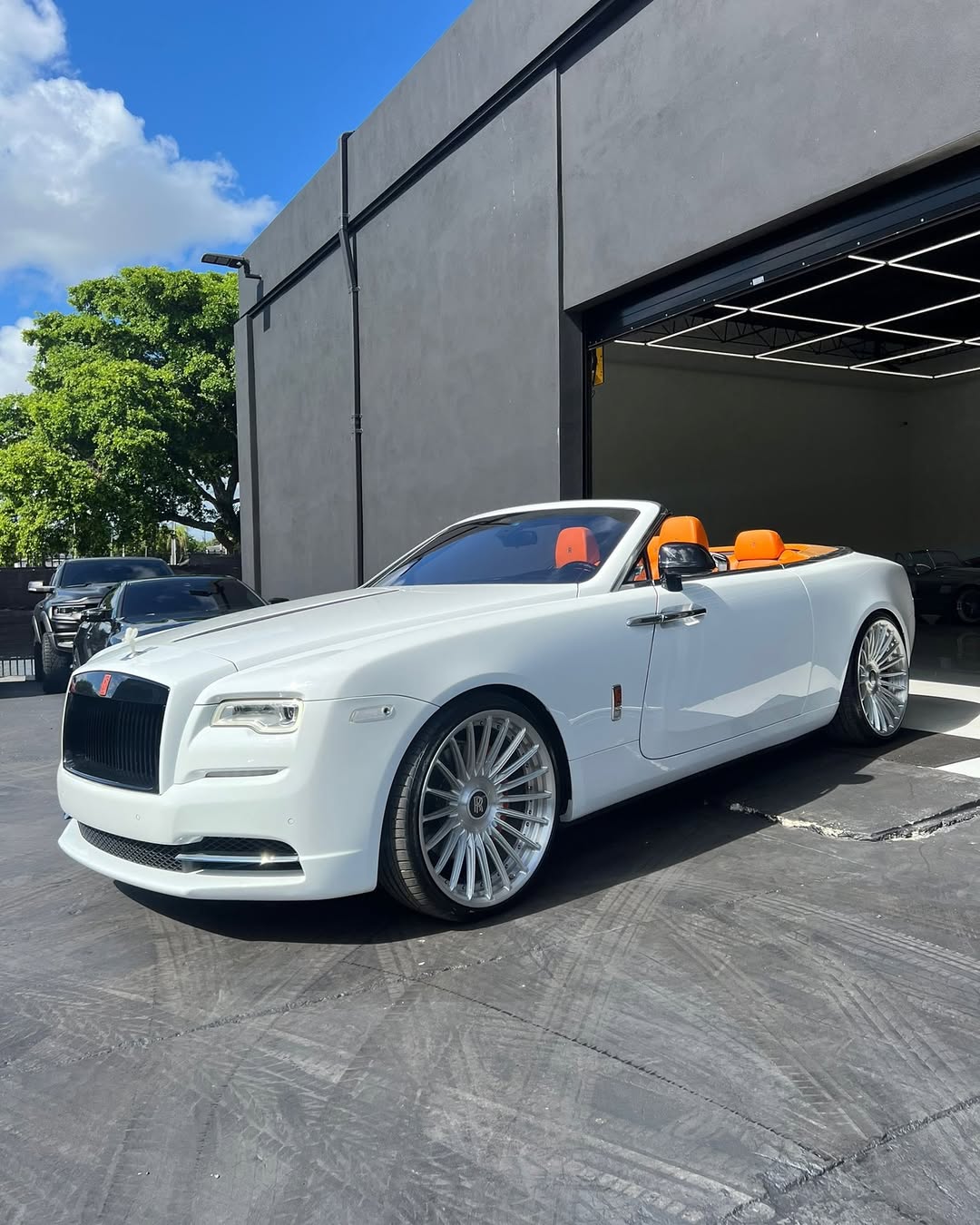 Took Off My Blue Wrap And Went Back To My White And Orange 🍊 Combo 🔥🔥 @limitedspec What’s Your Thoughts ???