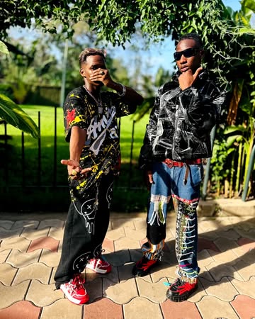 ⚠️People laugh at us because we're different and we laugh😂..because they all are the same🤏 🧠 🤷♂️