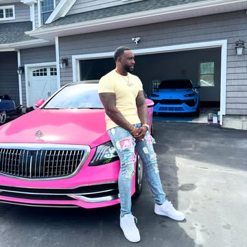 Happy Easter Everyone 🙏🏿Shout out to every man who is fixing his life.Alone. No rich relatives.No favors. No dad’s money. Even through losses and disrespect.You’ll go far in life. 💪🏾