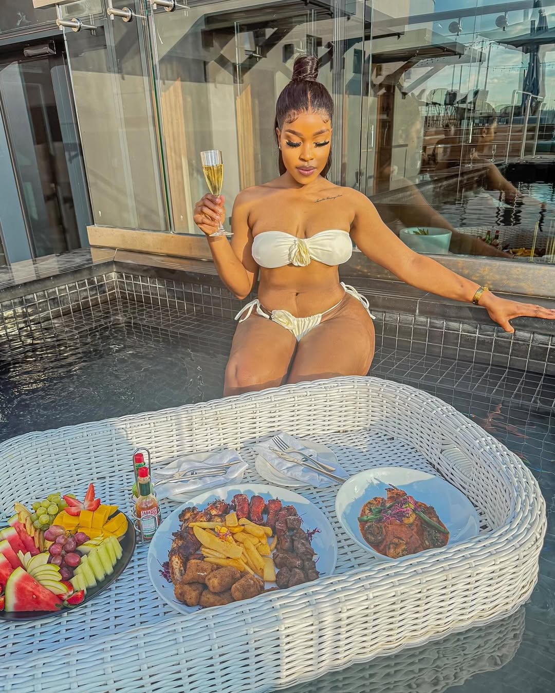 Living🤍#explore#explorepage✨ #explorepage #outdoors #slaying #swimsuits #bikini #black #gorgeous #beauty#fashionblogger#fashion #baddie#baddieoutfits #outdoors #cleanbeauty #thickwomen #thick#blackgir...