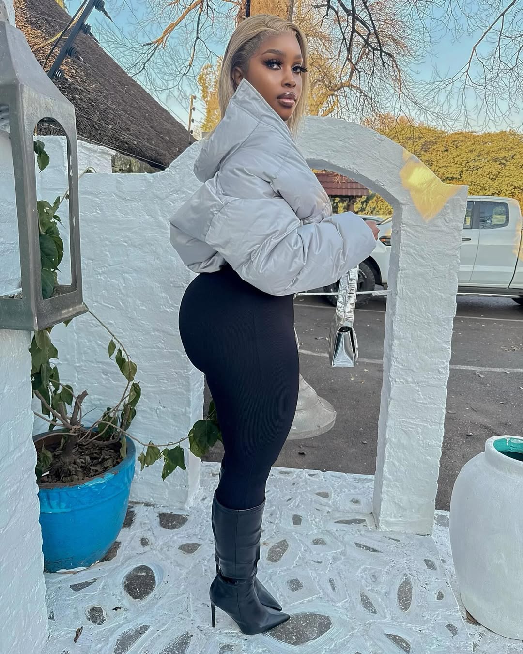 Platinum 🤍#explore #explorepage #explorepage✨ #outdoors #dolledup #fashionblogger #fashionista #fashionstyle #blackgirlmagic #baddie#baddieoutfits #beautifulgirls #outfitoftheday #outfitinspo #slay #t...