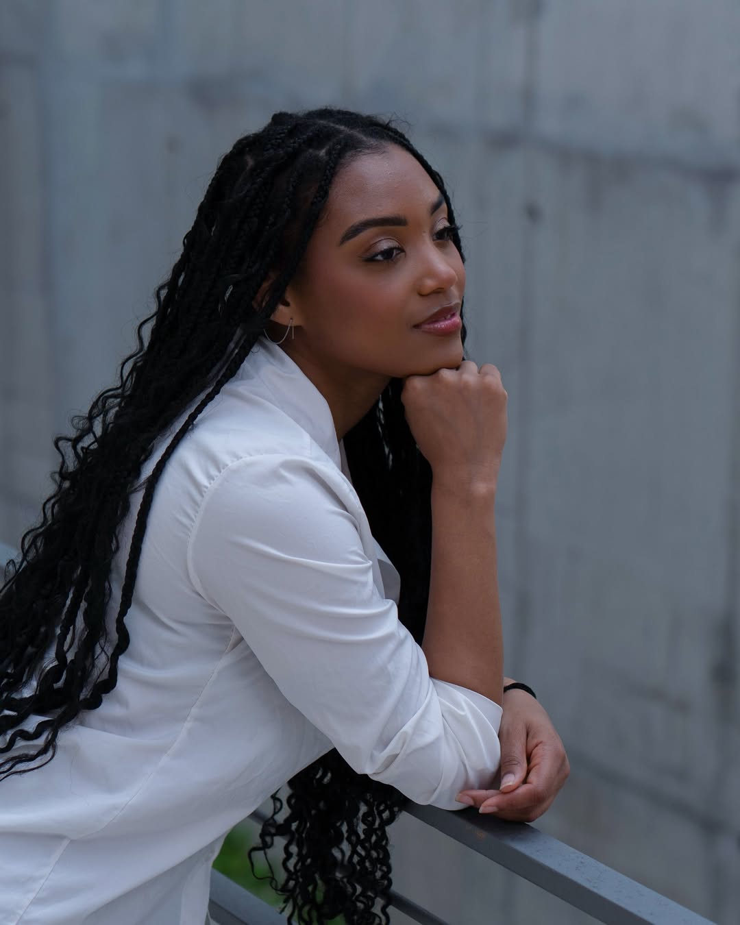 Não se despedace para manter os outros inteiros,🤍#loveyourself#beyou#autoestima#beleza#unic#woman#lovingmyself❤️#empowerment#style #braids #girlbossportugal #contentcreatorlife #mulheresqueinspiram #i...