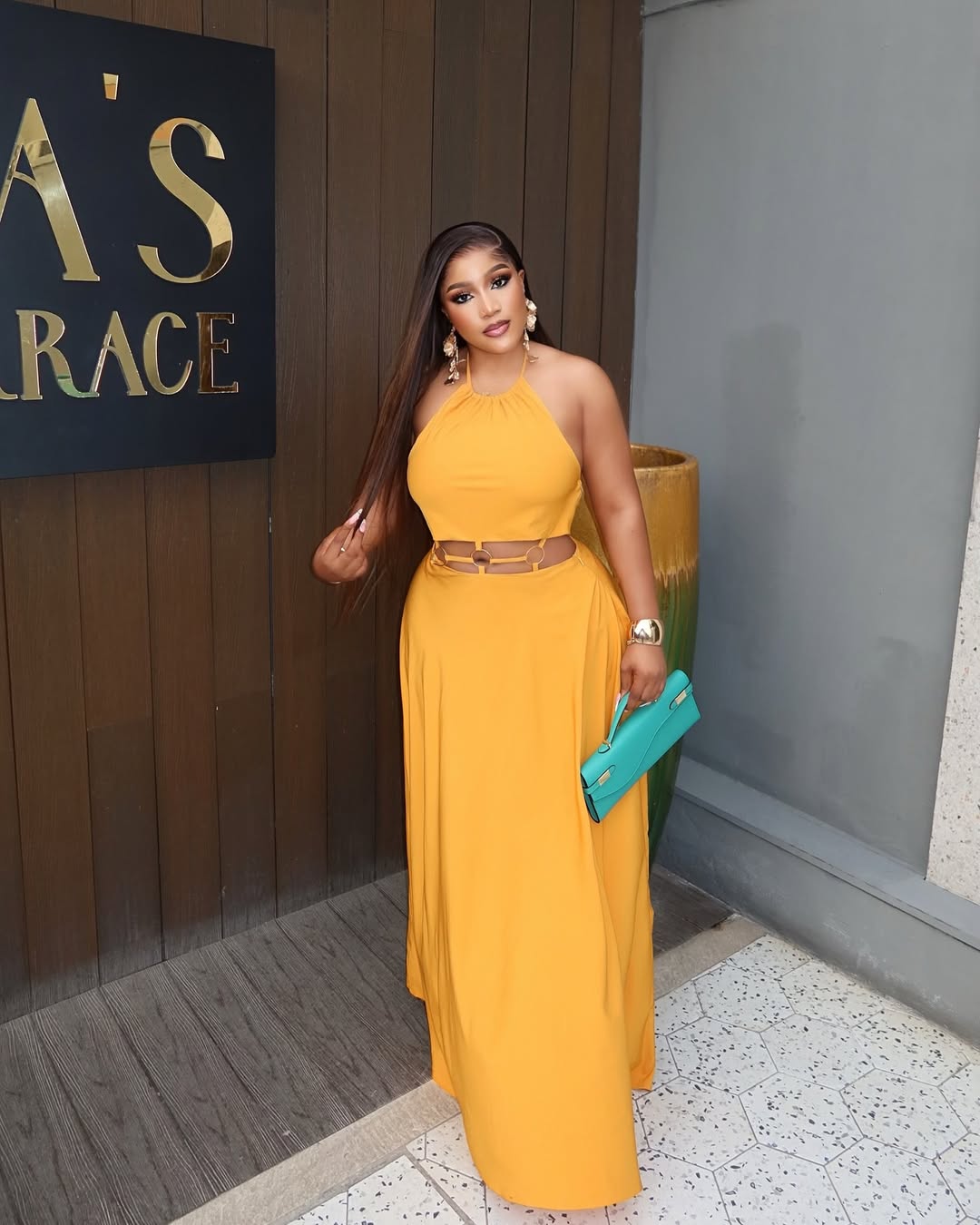 The best of me is yet to come!!! Happy Sunday Fam 😍❤️❤️..Dress @slikwomen
