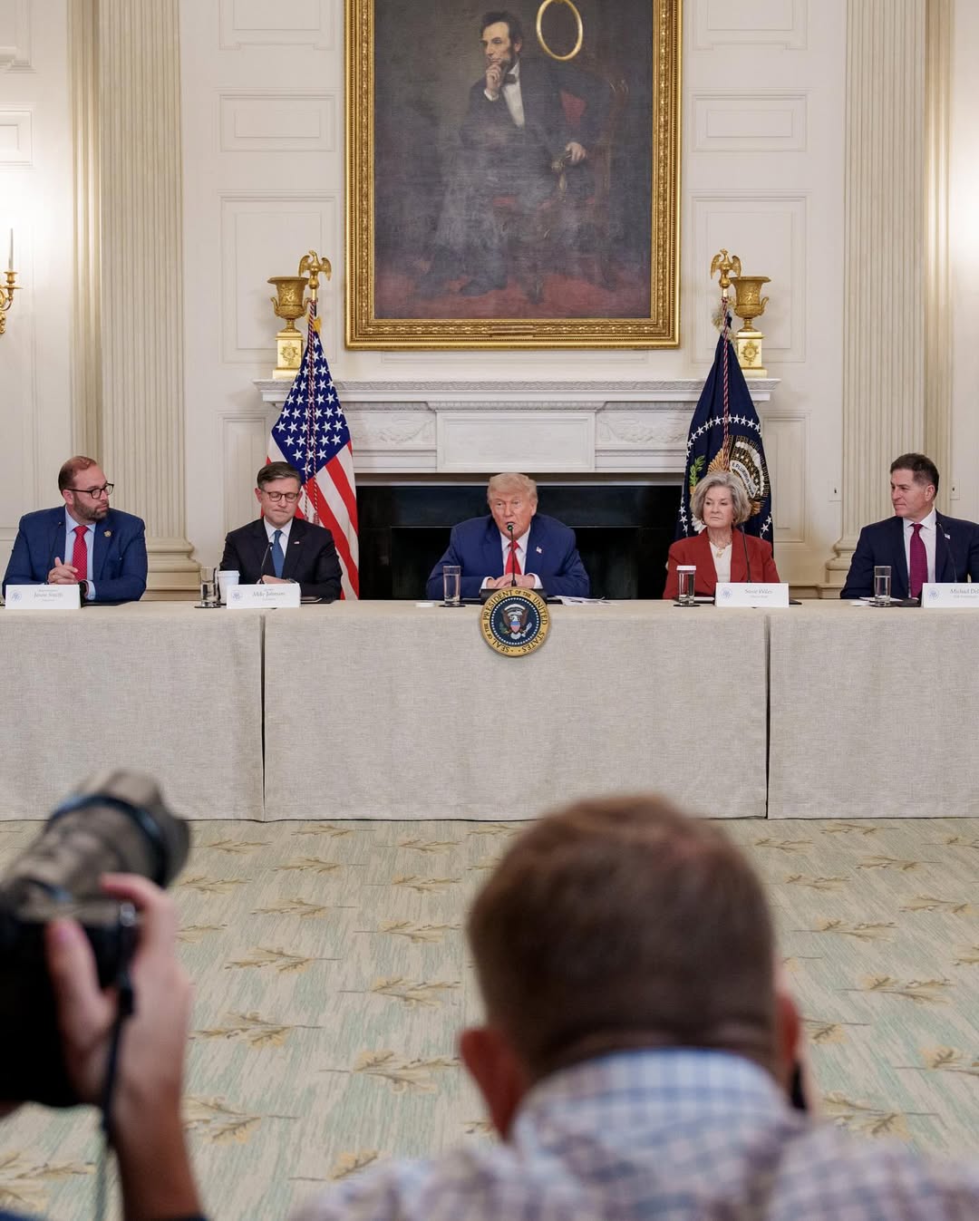 INVEST IN AMERICA 🇺🇸President Donald J. Trump joined business leaders and lawmakers to discuss “Trump Accounts” in the One, Big, Beautiful Bill, providing every newborn American child a $1,000 tax-def...
