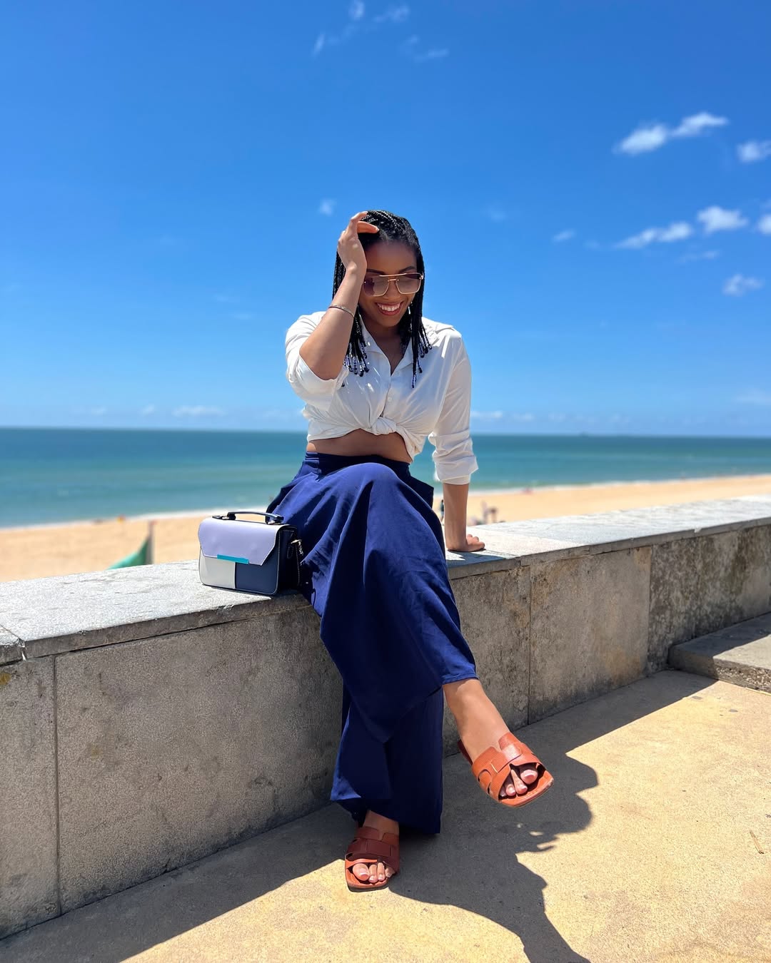 It smells like summer ☀️🏖️💅🏽#vidaleve#sol#praia#outfitprimavera#momentossimples#energiaboa#sun#goodexperiences✌️️