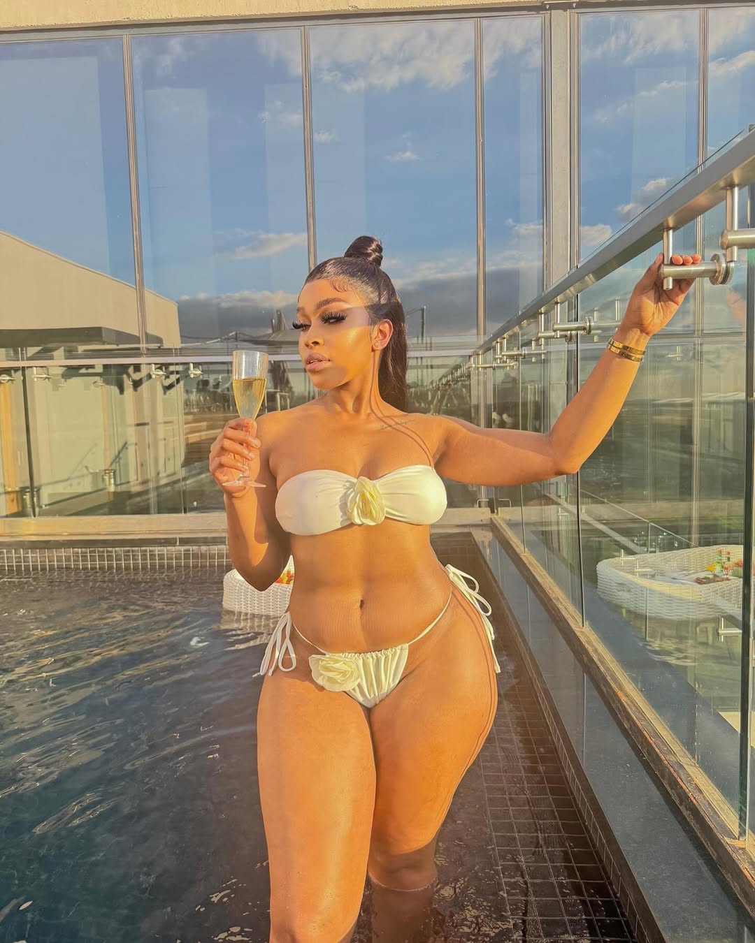Living🤍#explore#explorepage✨ #explorepage #outdoors #slaying #swimsuits #bikini #black #gorgeous #beauty#fashionblogger#fashion #baddie#baddieoutfits #outdoors #cleanbeauty #thickwomen #thick#blackgir...