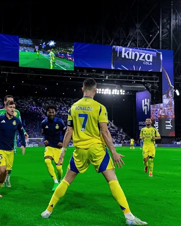 #saudiproleagueIbitego 931 kuri Cristiano Ronaldo!FT Al Hilal 1-3 Al Nasr⚽Al Bulaihi 62'--⚽Alhassan 45+4'⚽⚽Ronaldo 47', 88' (P)#football
