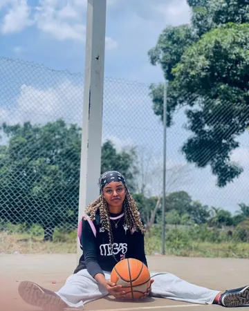 Play with ball 🏀   TEGAS🏀☑️✨ADD UP BY @social___gallery255 📸🌴USES HASHTAGS ACCEPTED ☑️ √#homegallery📸🏆 √#universebeby📸☑️ √#social___gallery📸 FOLLOW TO FOLLOW BACK 🔙