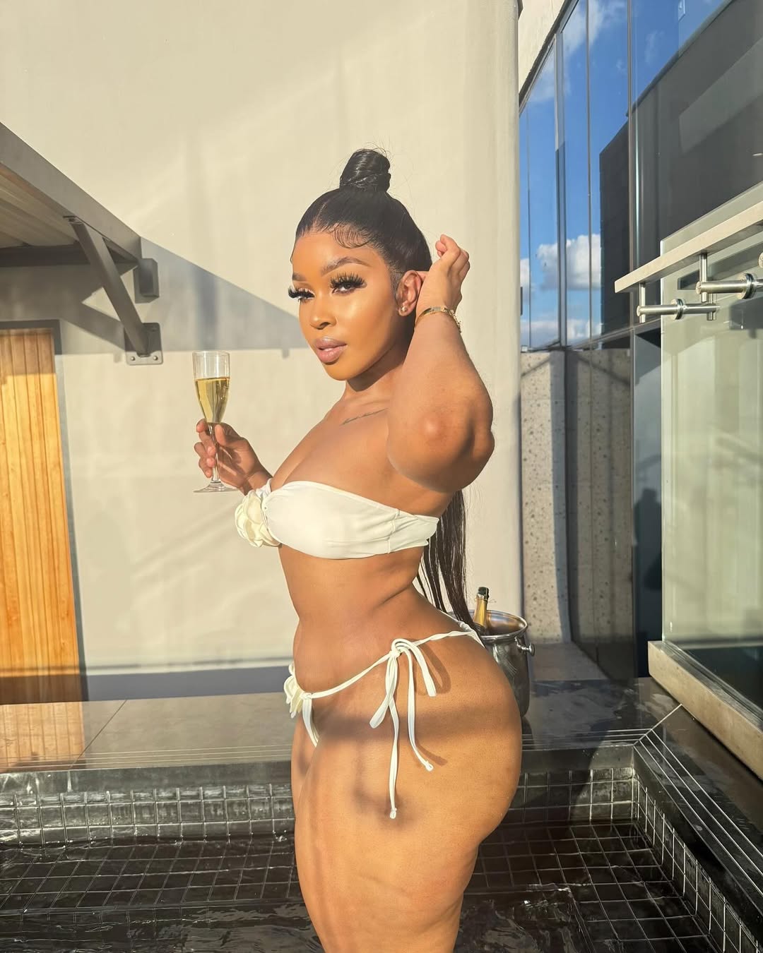 Living🤍#explore#explorepage✨ #explorepage #outdoors #slaying #swimsuits #bikini #black #gorgeous #beauty#fashionblogger#fashion #baddie#baddieoutfits #outdoors #cleanbeauty #thickwomen #thick#blackgir...