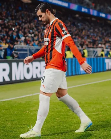 #transfernewsπ¨ Theo HernΓ‘ndez mu muryango ugaruka muri Real Madrid:- Ni muto ariko umenyereye - Amasezerano yo muri AC Milan ararangira muri 2026- igiciro kiri hasi -Umukinnyi yakwifuza kugaruka mu ik...