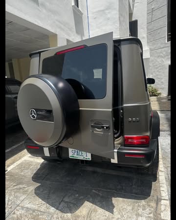Even in these hard times, young Nigerians are still finding legitimate ways to make money. Emmanuel Amure, Founder of SpaceTrade @calmespace, is a young billionaire in the making. Congratulations on y...